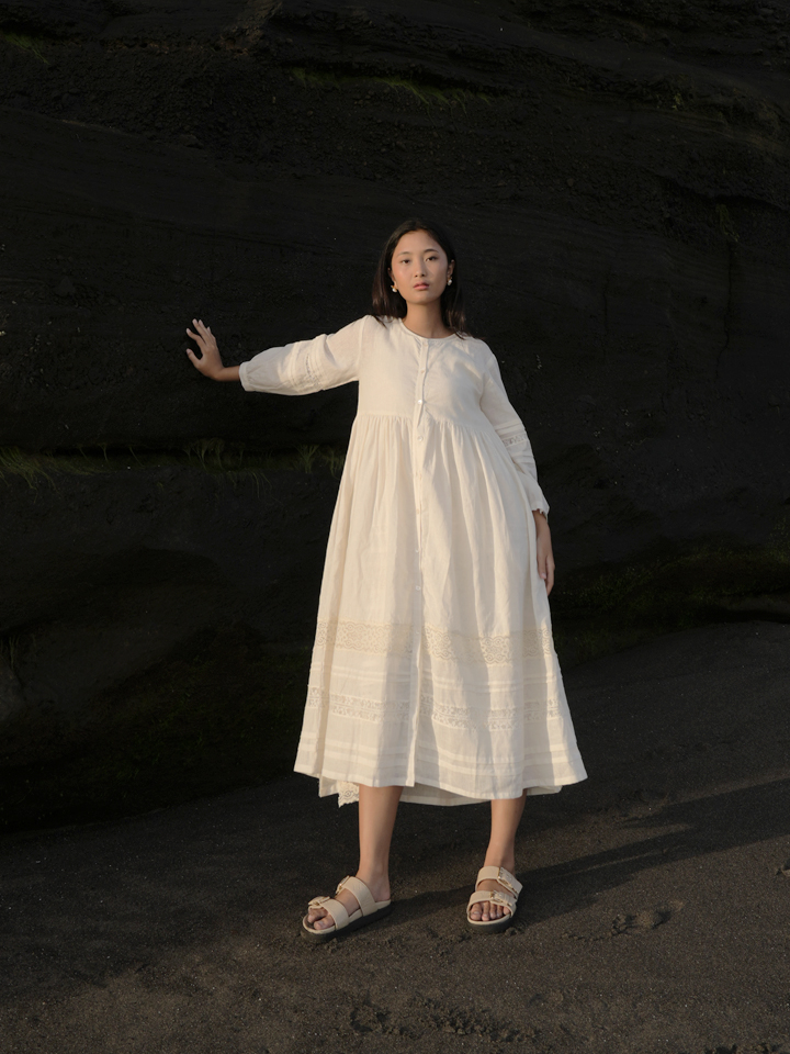 Moxie Midi Linen Dress
